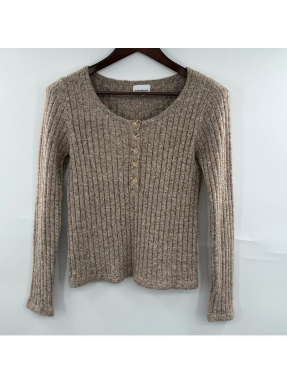 Heartloom Ribbed Henley Sweater Women’s Medium Beige Button Front Knit Top